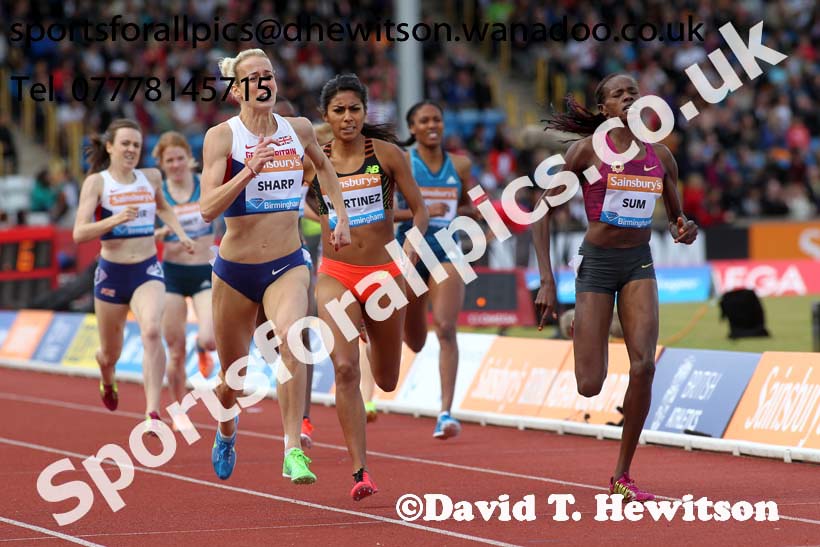 Lynsey Sharp on her way to winning the 800 metres at the Sainsbury's Birmingham Grand Prix. Photos: David T. Hewitson/Sports for All Pics